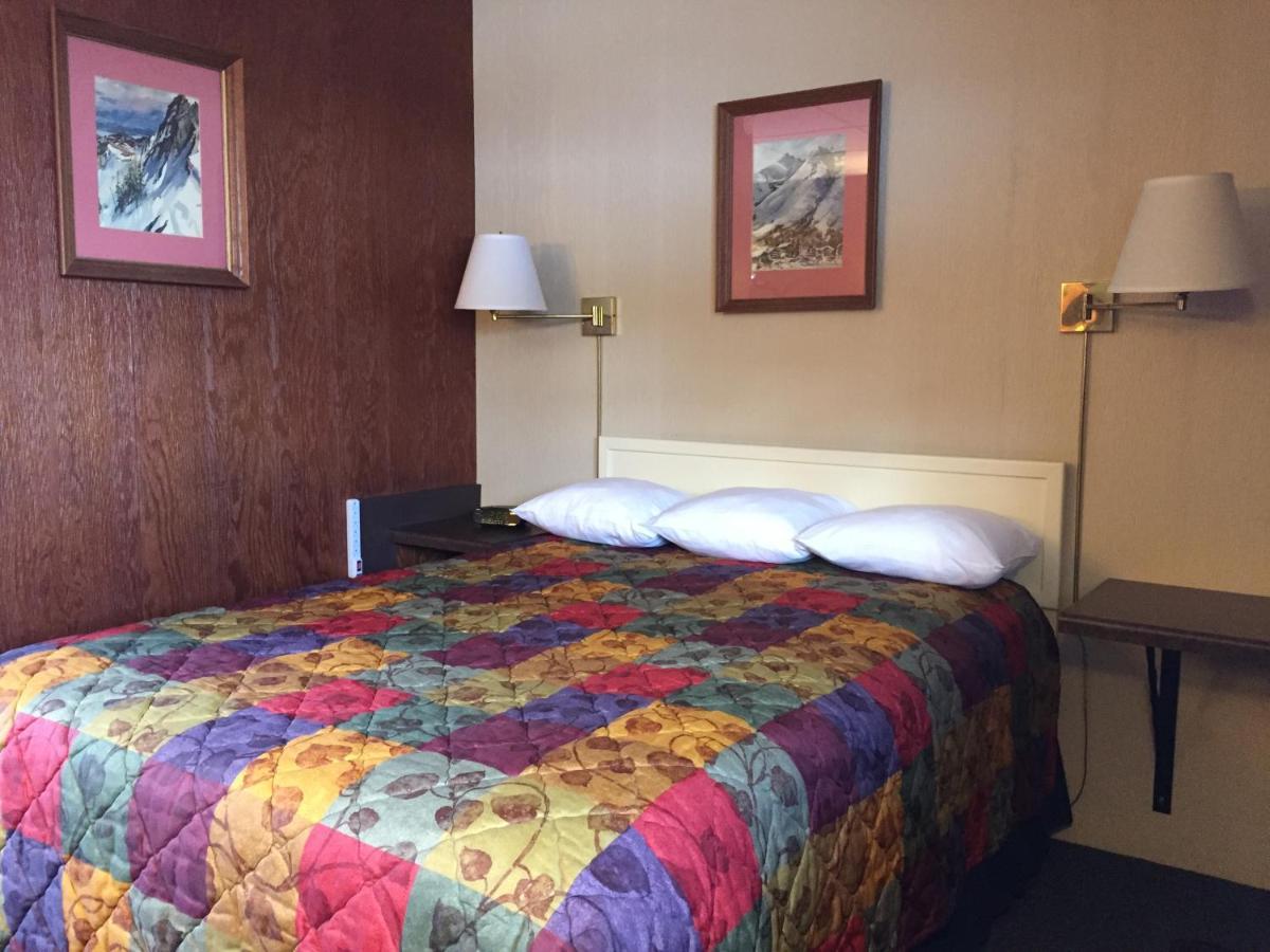 Indianhead Motel Ironwood Buitenkant foto